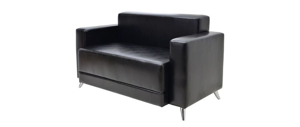 2-х местный диван с подлокотниками