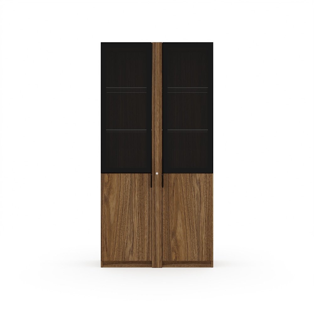 Шкаф со стеклянными дверьми