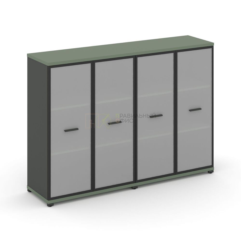 Шкаф две широкие секции, 3 ниши