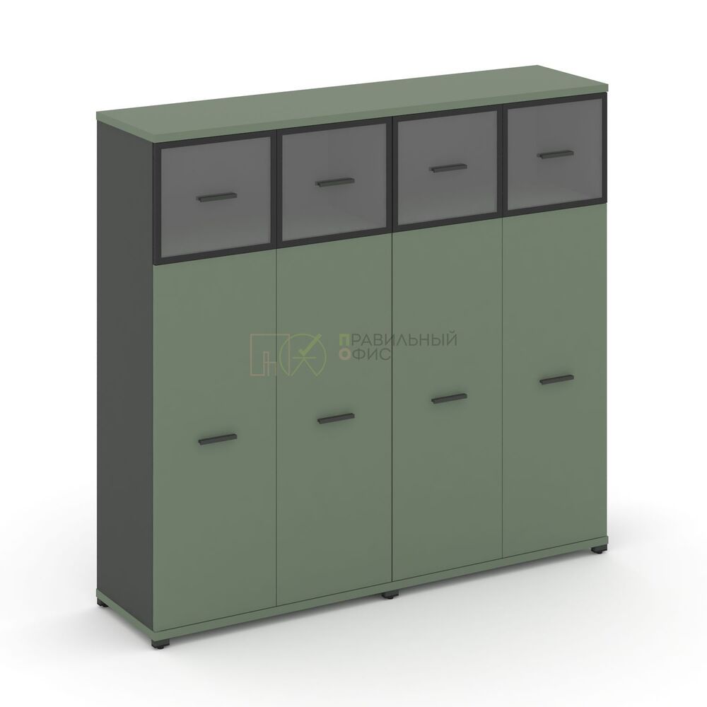 Шкаф две широкие секции, 4 ниши