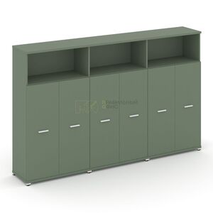 Шкаф три широкие секции, 4 ниши