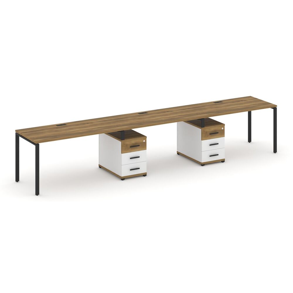 Рабочая станция на 3 места с двумя опорными тумбами