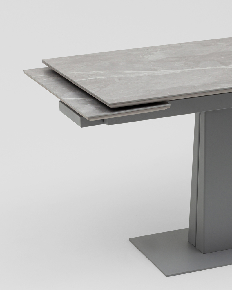 Стол обеденный