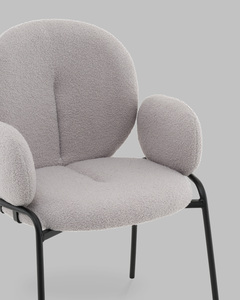 Стул с подлокотниками букле