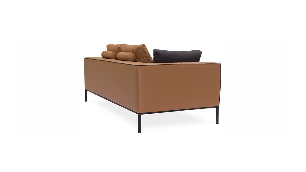 Диван двухместный