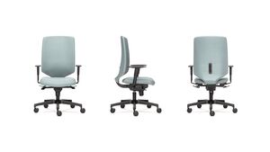 Кресло со средней спинкой (спинка обита)