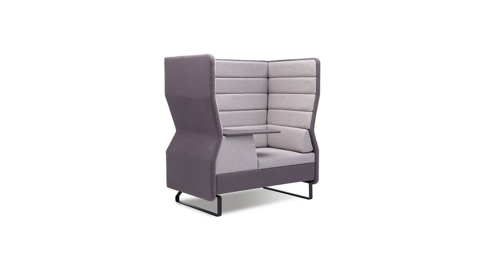 Кресло с высокой спинкой со столиком слева